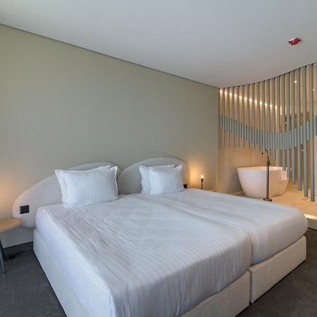 Ensana Aquahouse Hotel Saints Constantine and Helena ภายนอก รูปภาพ A bedroom at the hotel