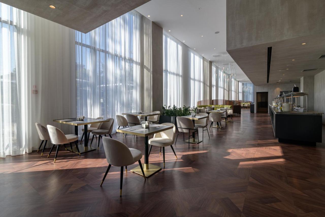 Ensana Aquahouse Hotel Saints Constantine and Helena ภายนอก รูปภาพ The lounge at Terminal 1